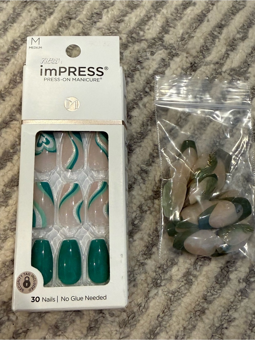 imPRESS Teal Swirl Nails with nail tabs